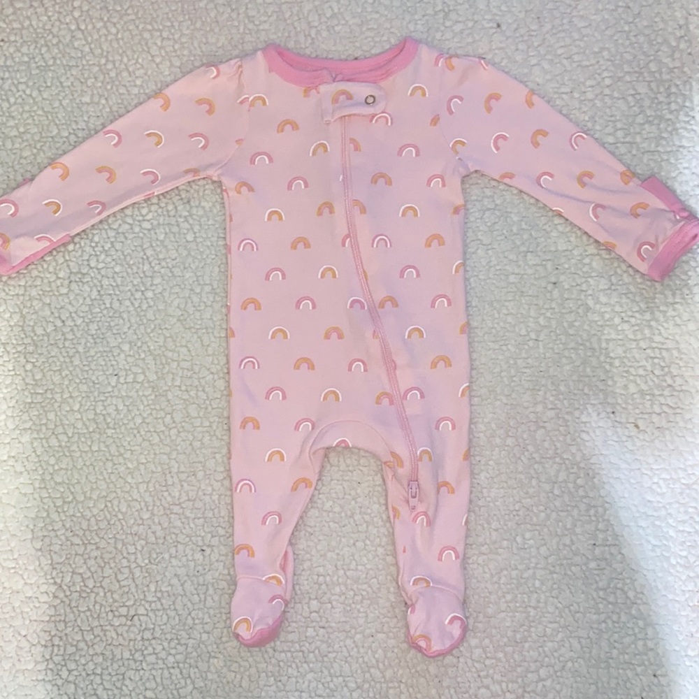 Cloud Island Rainbow Print Footed Onesie (Newborn)